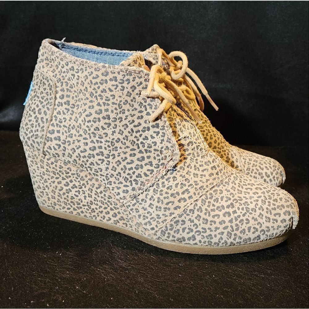 Tom's booties 6.5